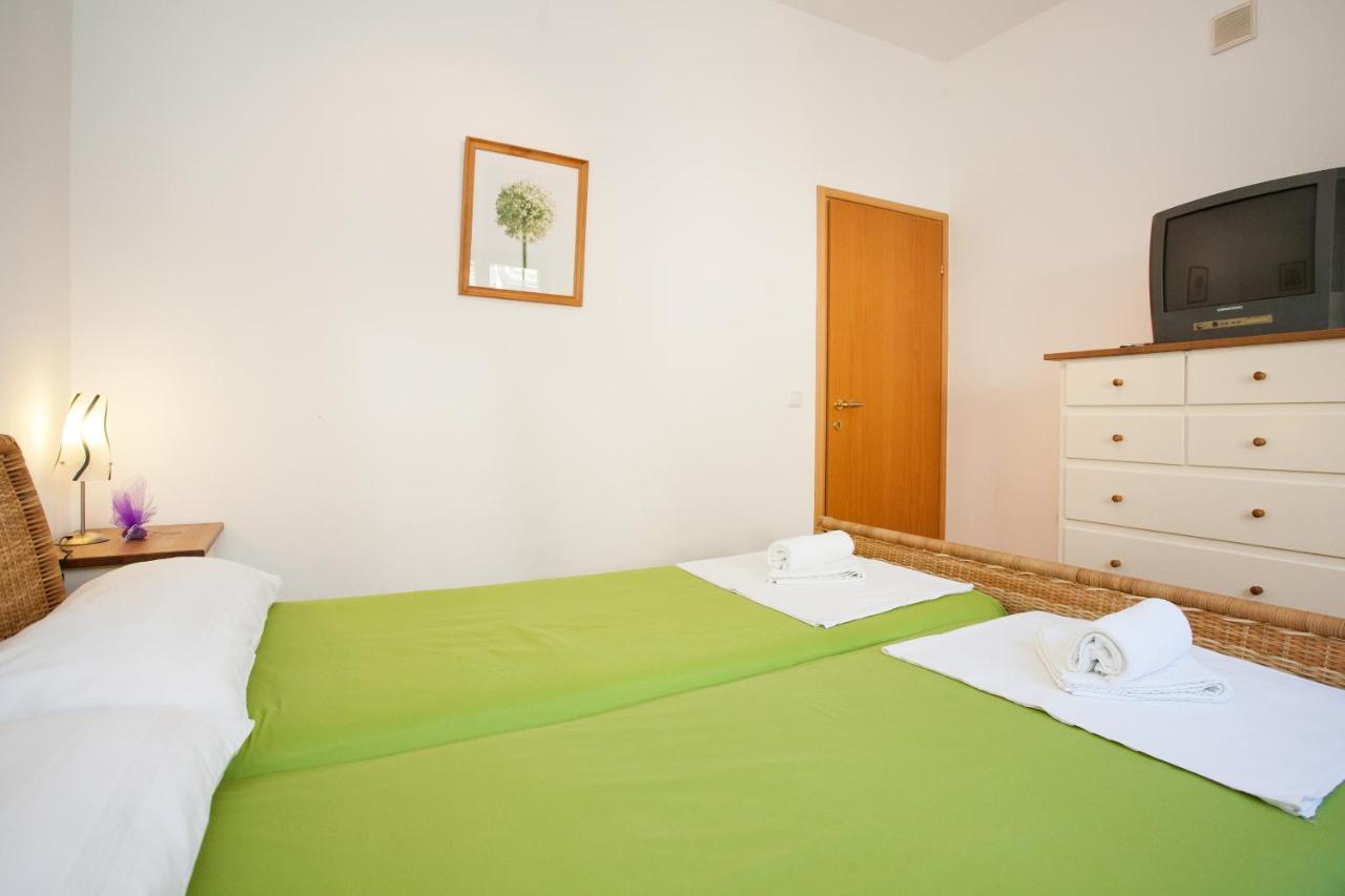 Apartments Dino Кърк Екстериор снимка