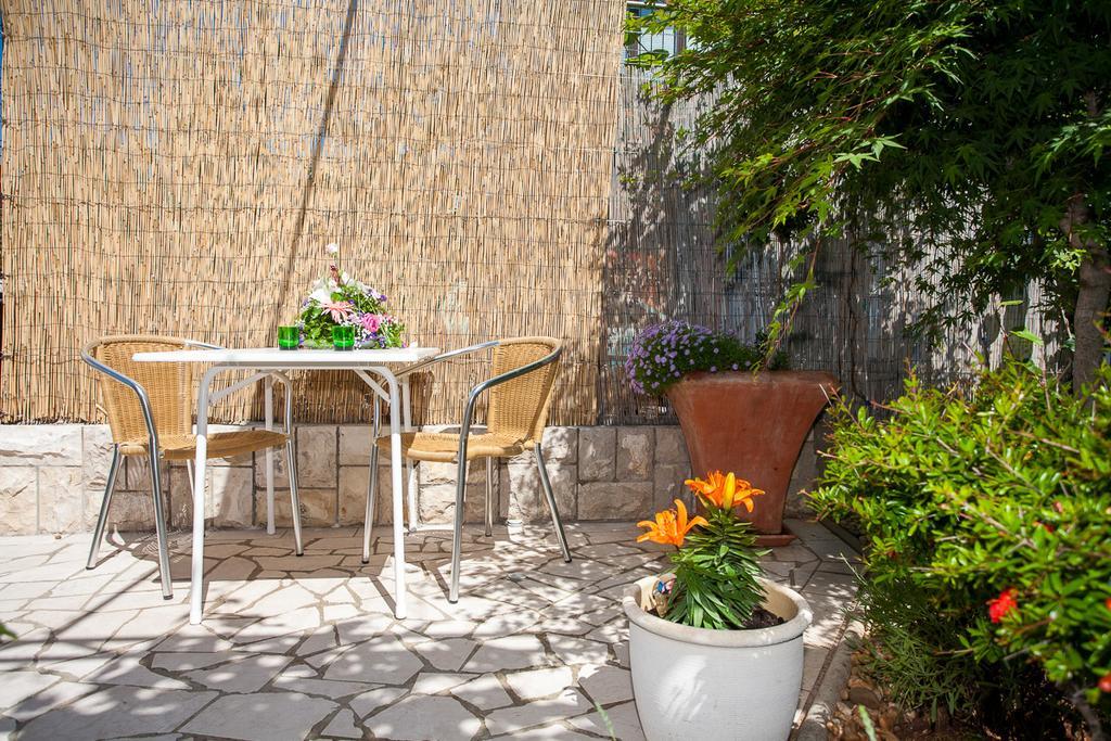 Apartments Dino Кърк Екстериор снимка